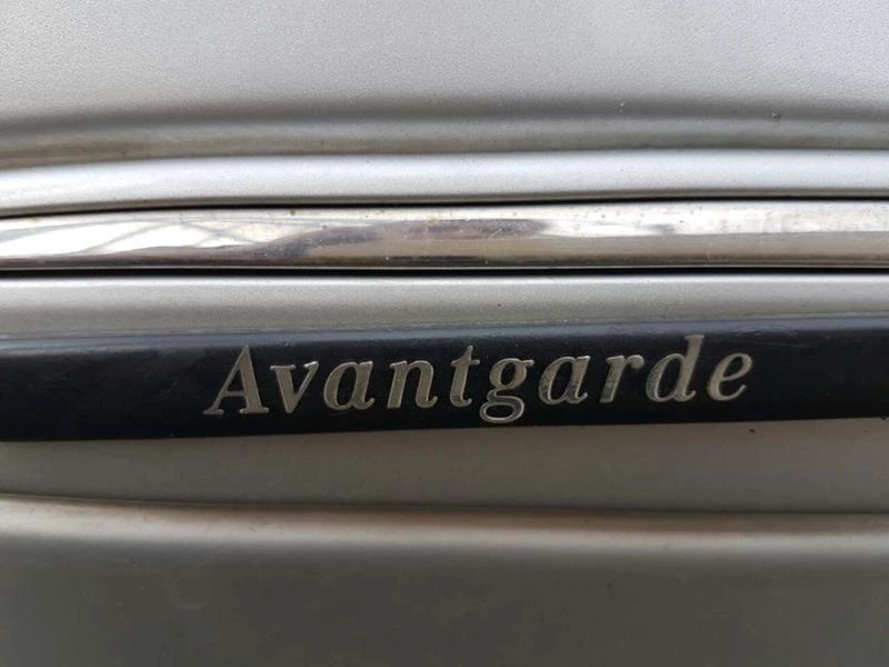 Mercedes-Benz E 320 Avantgarde, снимка 8 - Автомобили и джипове - 35336272