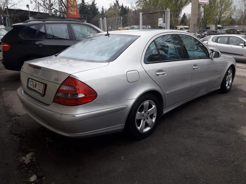 Mercedes-Benz E 320 Avantgarde, снимка 5 - Автомобили и джипове - 35336272