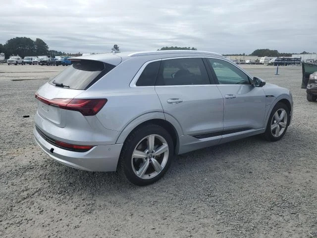 Audi E-Tron PREMIUM PLUS , снимка 6 - Автомобили и джипове - 47958835