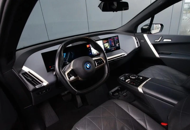 BMW iX  40 xDrive Sportpaket, снимка 5 - Автомобили и джипове - 54781635