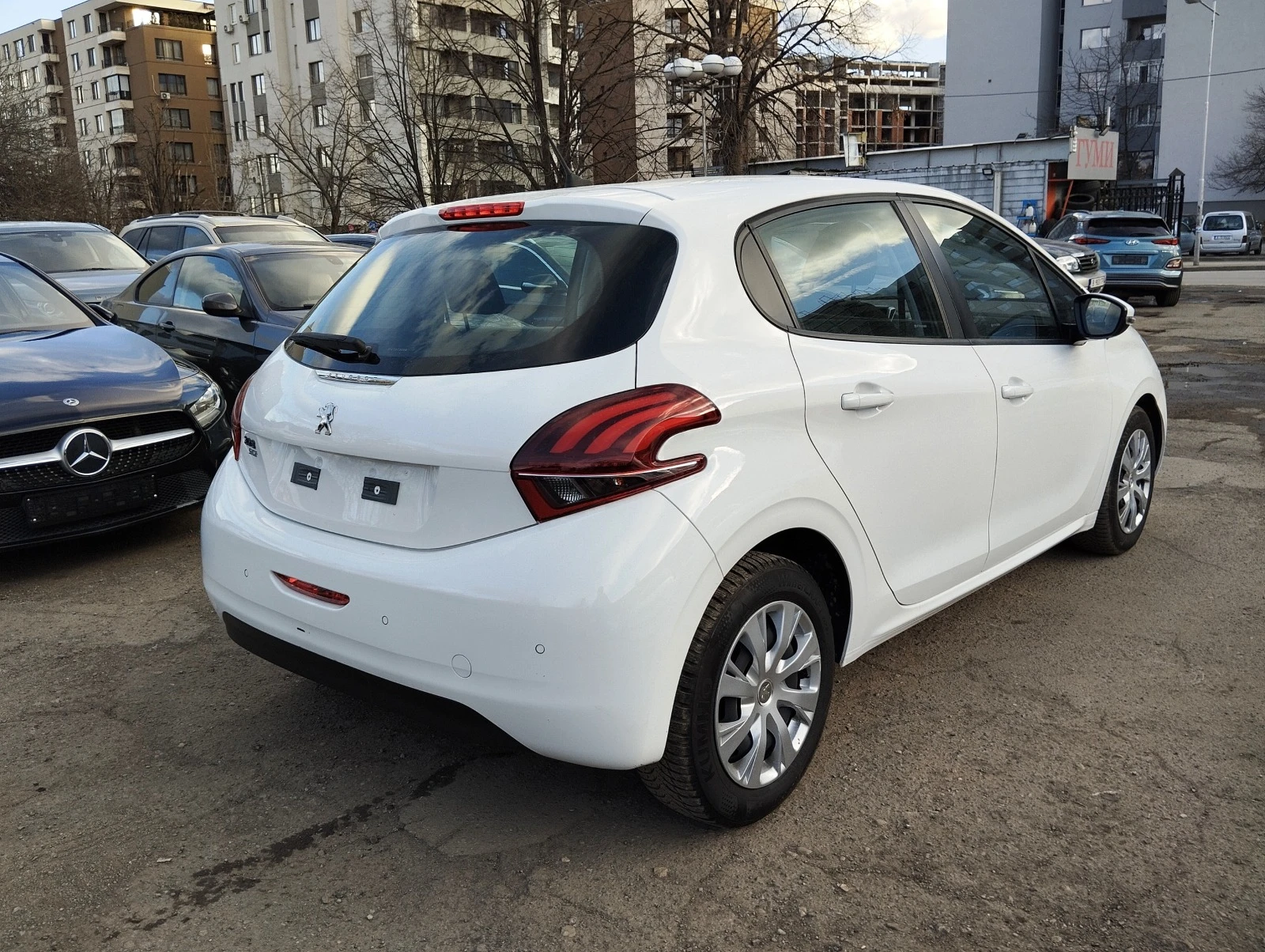 Peugeot 208 1.5 HDI FACELIFT - изображение 4