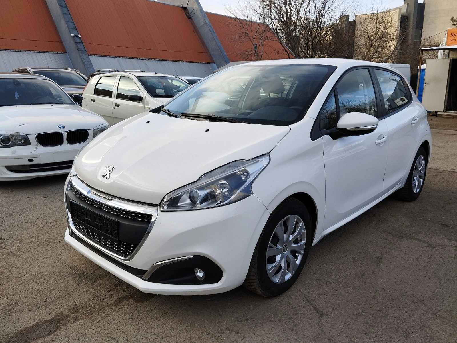 Peugeot 208 1.5 HDI FACELIFT - изображение 3