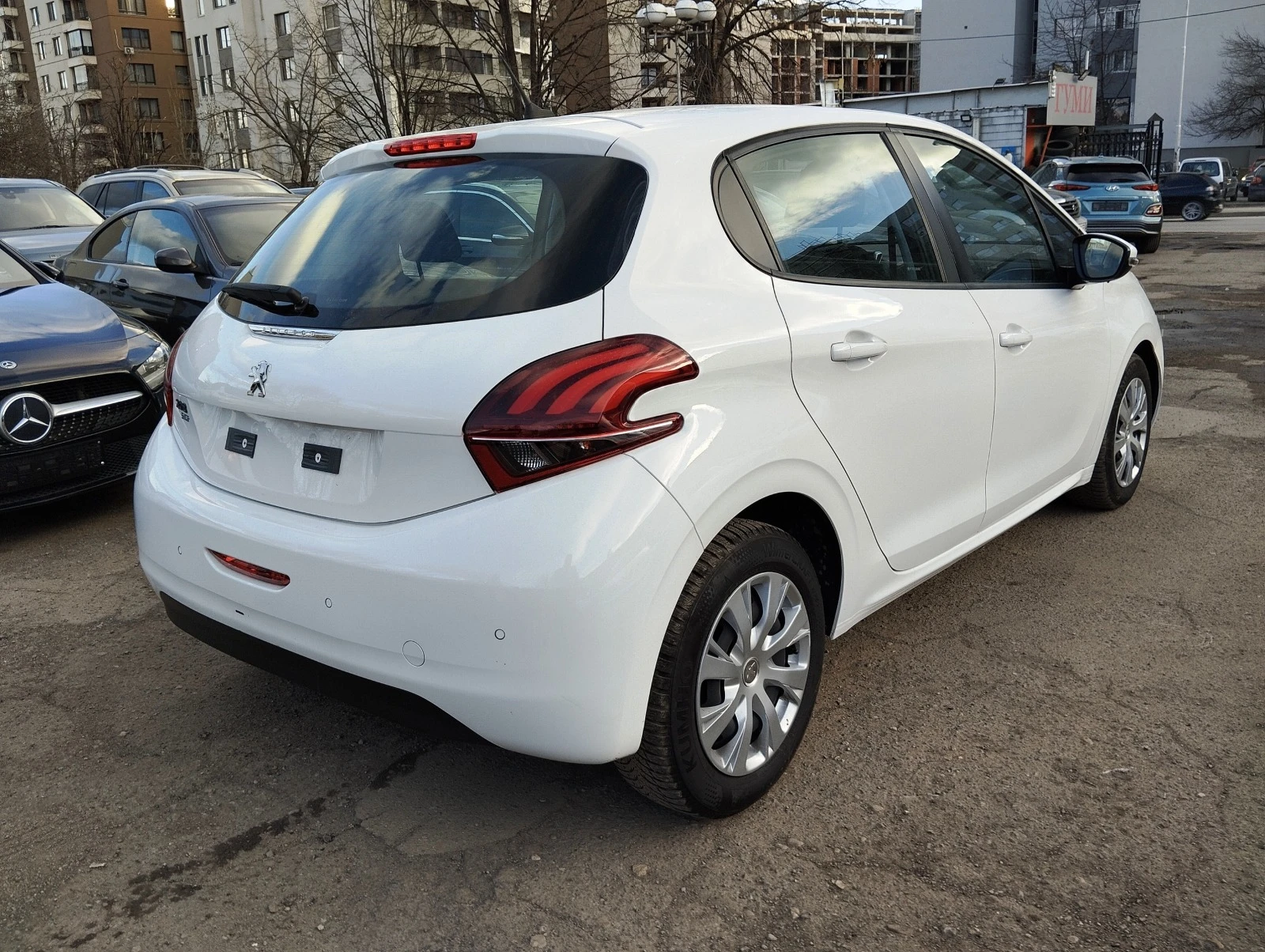 Peugeot 208 1.5 HDI FACELIFT - изображение 6