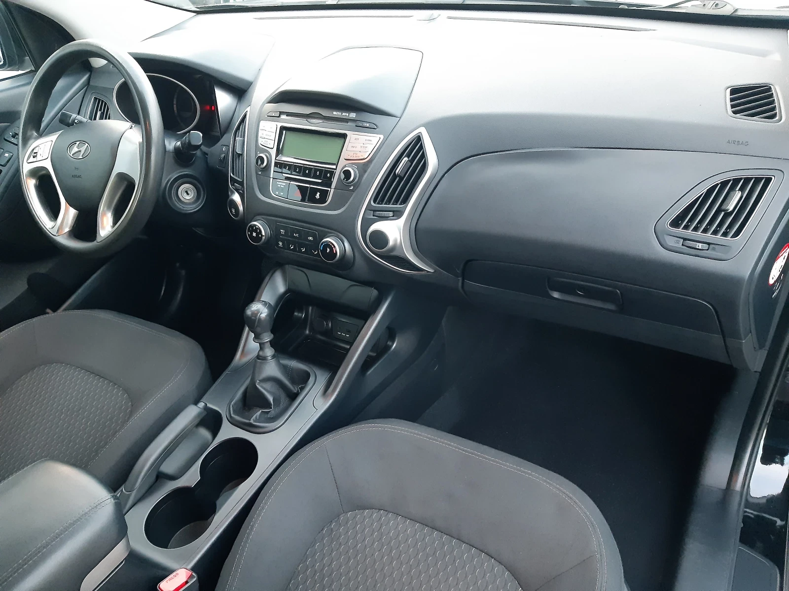 Hyundai IX35 КАТО НОВ, снимка 12 - Автомобили и джипове - 49441040