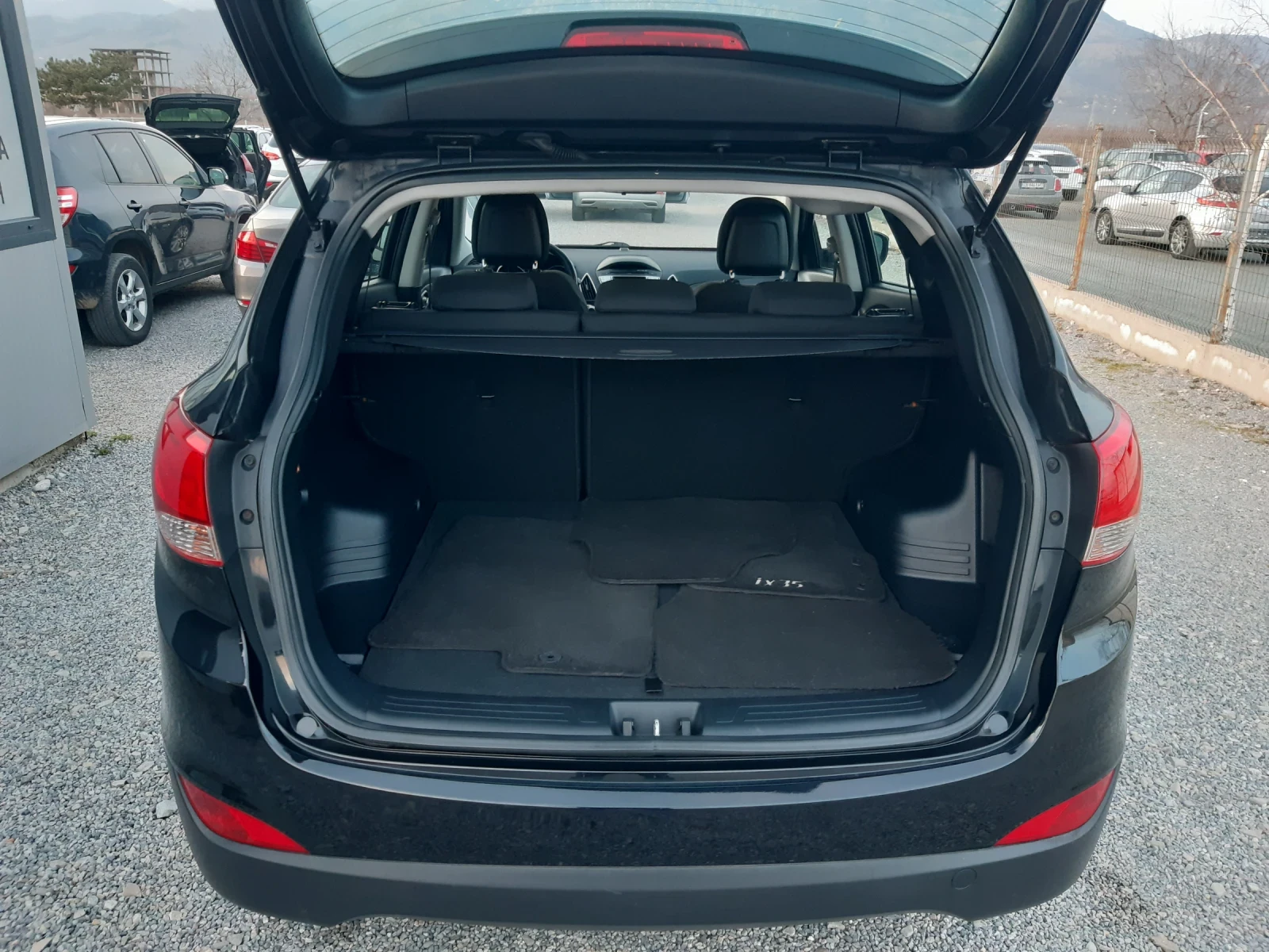 Hyundai IX35 КАТО НОВ, снимка 15 - Автомобили и джипове - 49441040