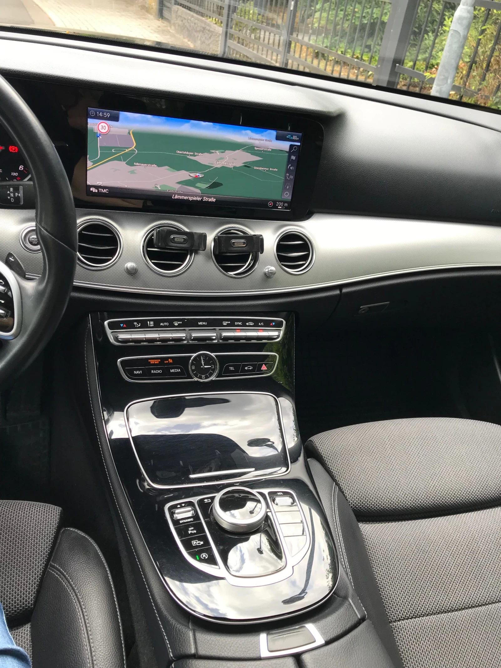Mercedes-Benz E 200  - изображение 3