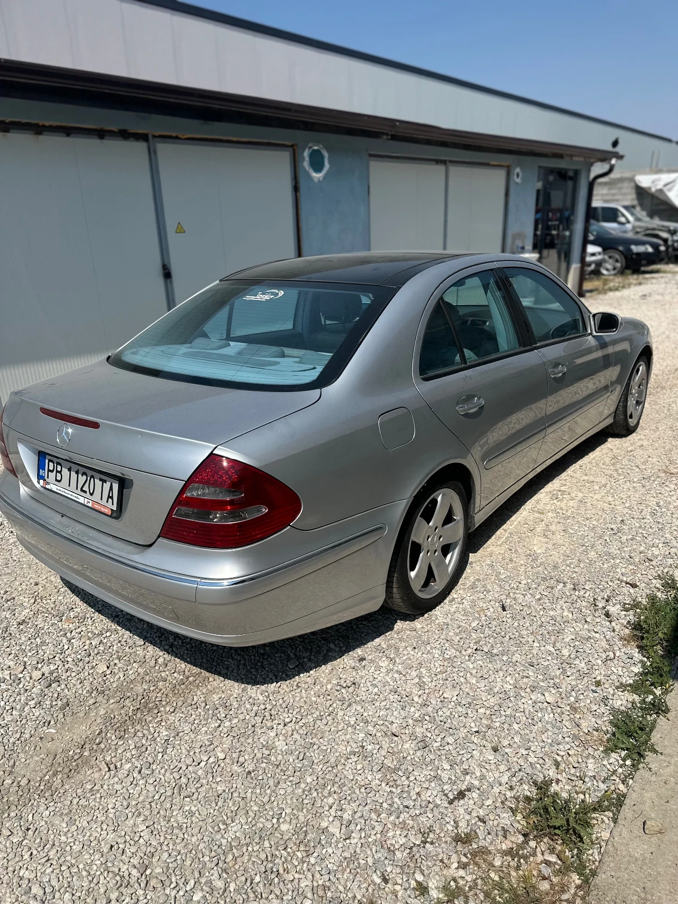 Mercedes-Benz E 270 Ръчка  - изображение 4