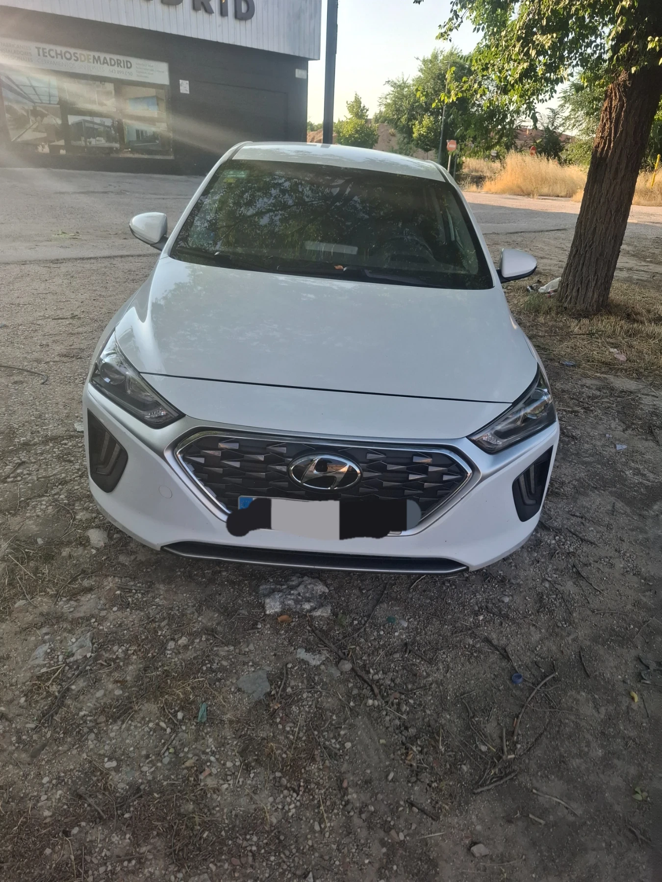 Hyundai Ioniq 1.6i hybrid - изображение 10