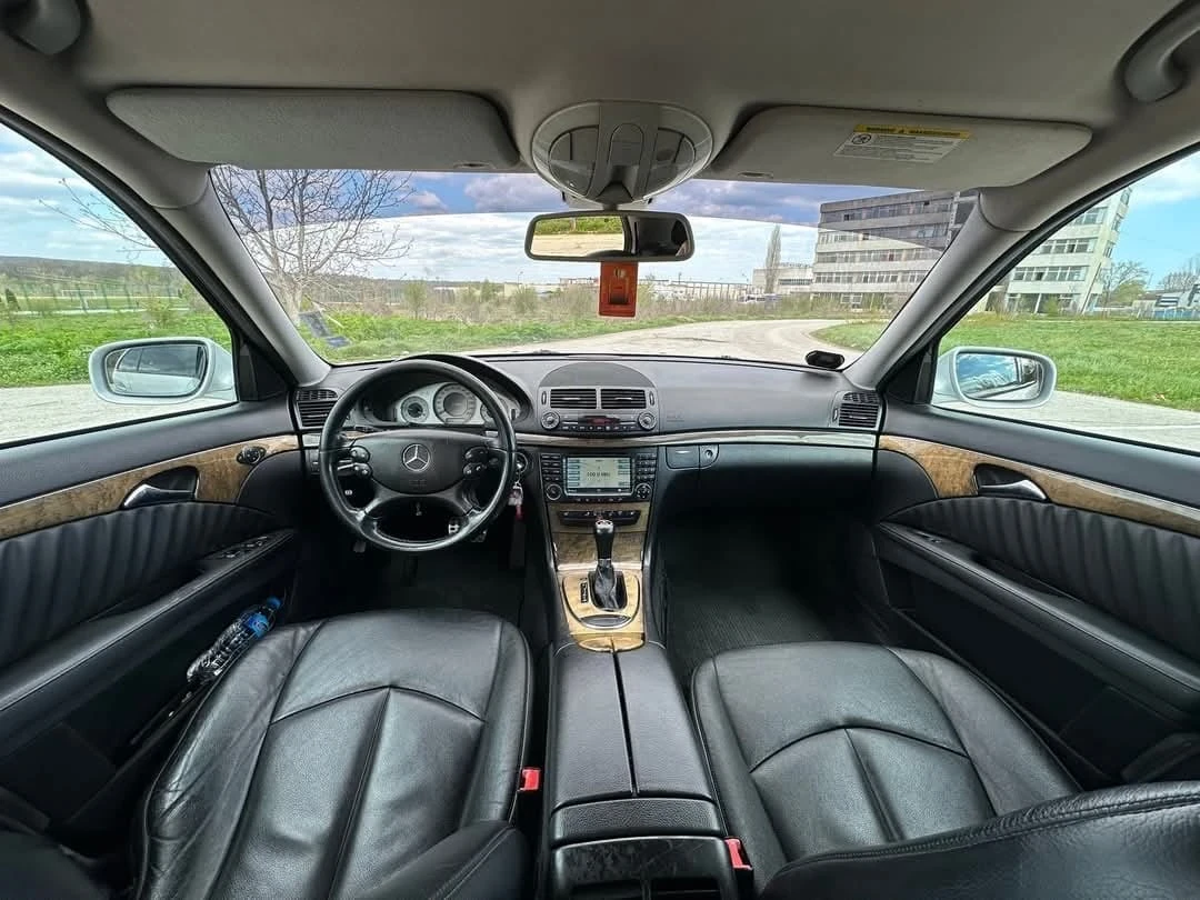 Mercedes-Benz E 320  - изображение 9