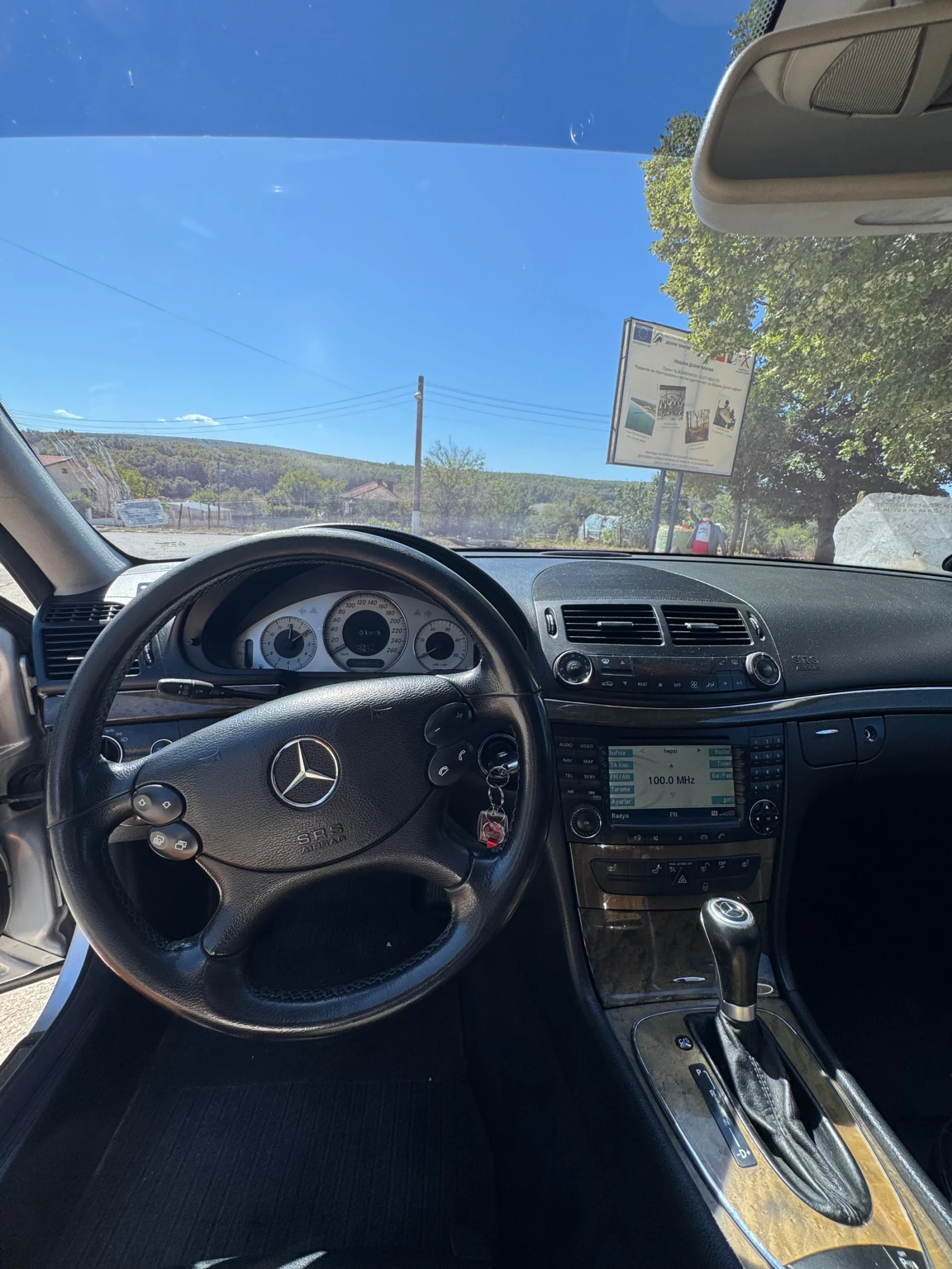 Mercedes-Benz E 320  - изображение 6