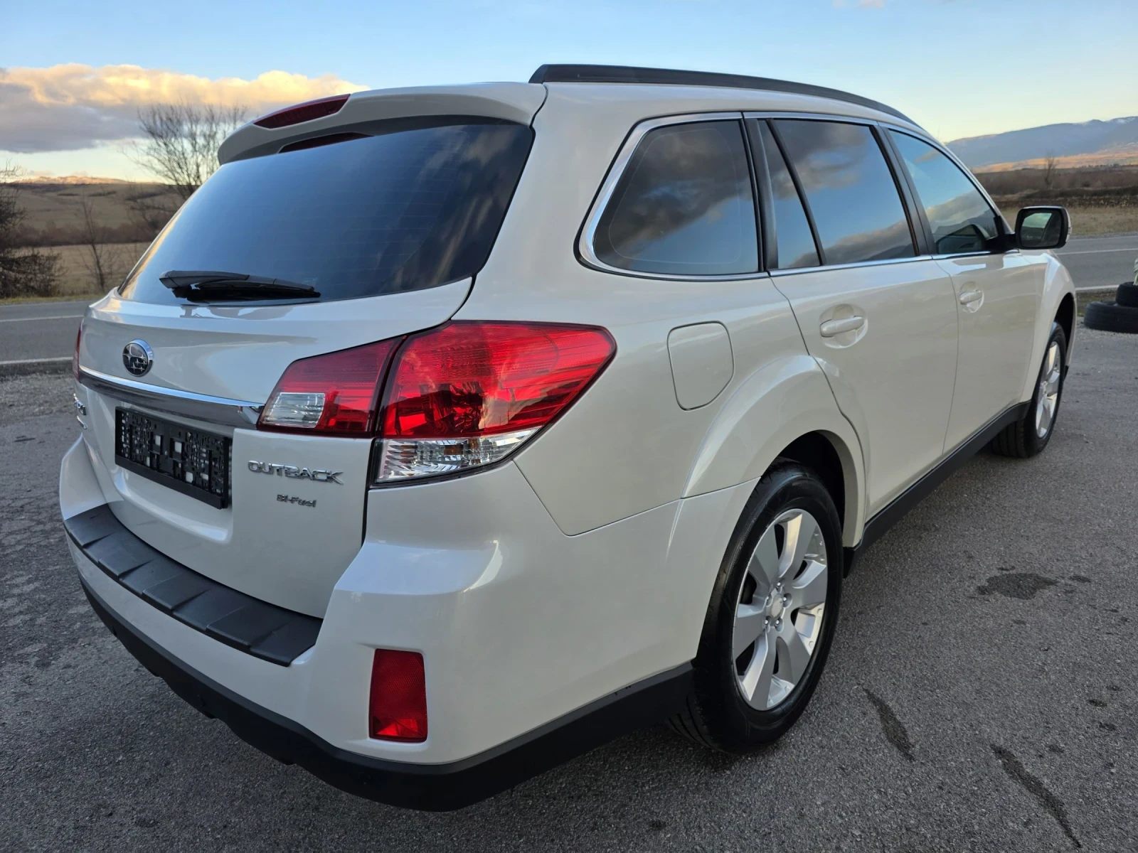 Subaru Outback 2.5i Bi-Fuel Exclusive  | Mobile.bg � ����������� 5