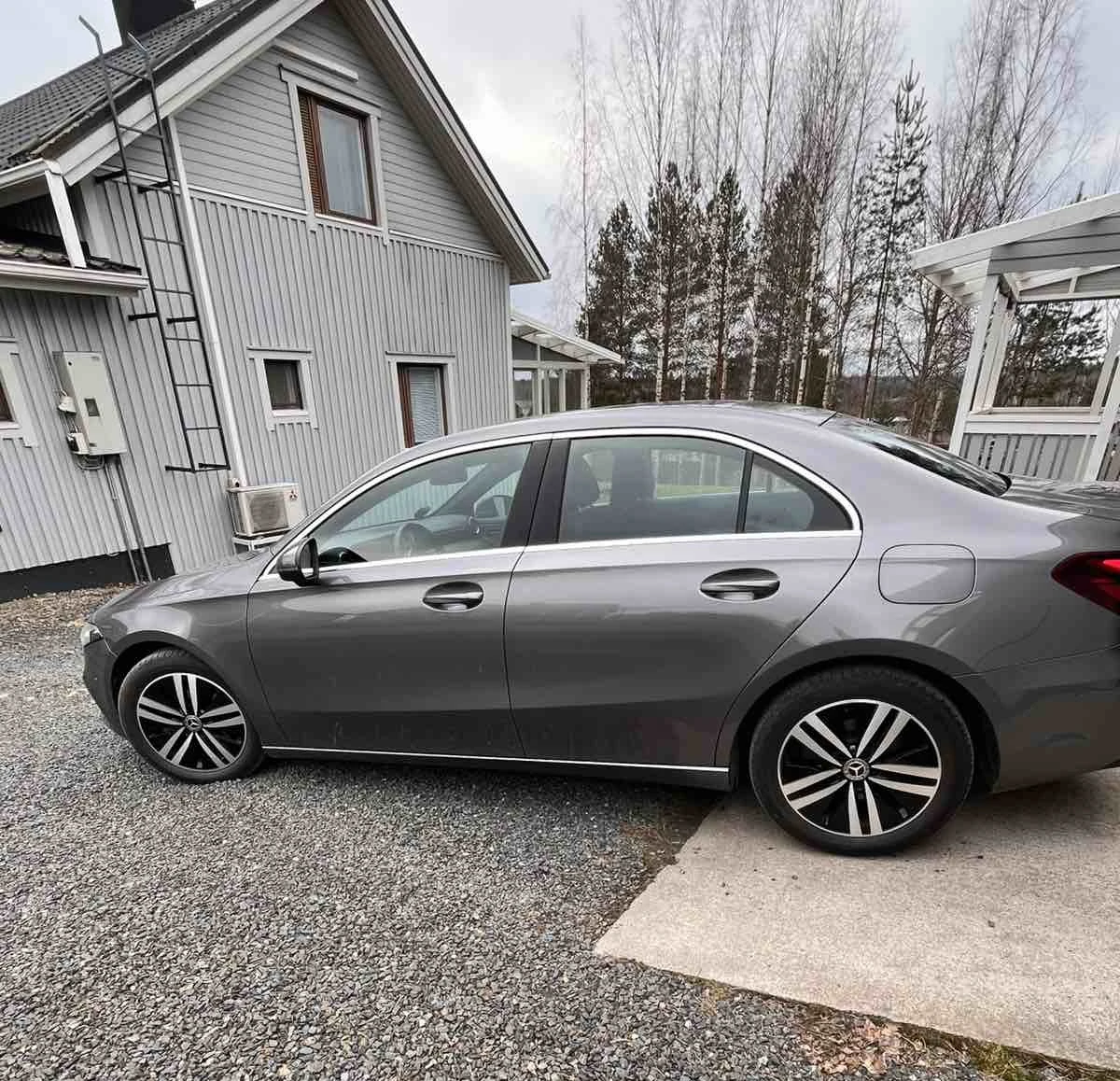 Mercedes-Benz A 200 4MATIC Сервизна история, снимка 5 - Автомобили и джипове - 53736928