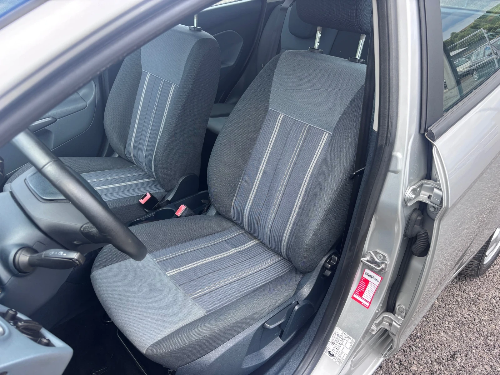 Ford Fiesta 1.4 Газ+ Бензин 174000км!!!, снимка 5 - Автомобили и джипове - 55133609