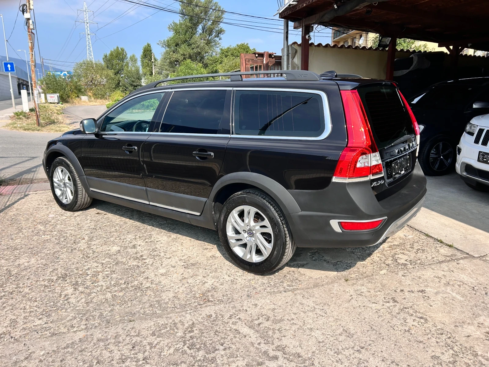 Volvo Xc70 2.4d4 Momentum AWD EURO 6B, снимка 2 - Автомобили и джипове - 55601557