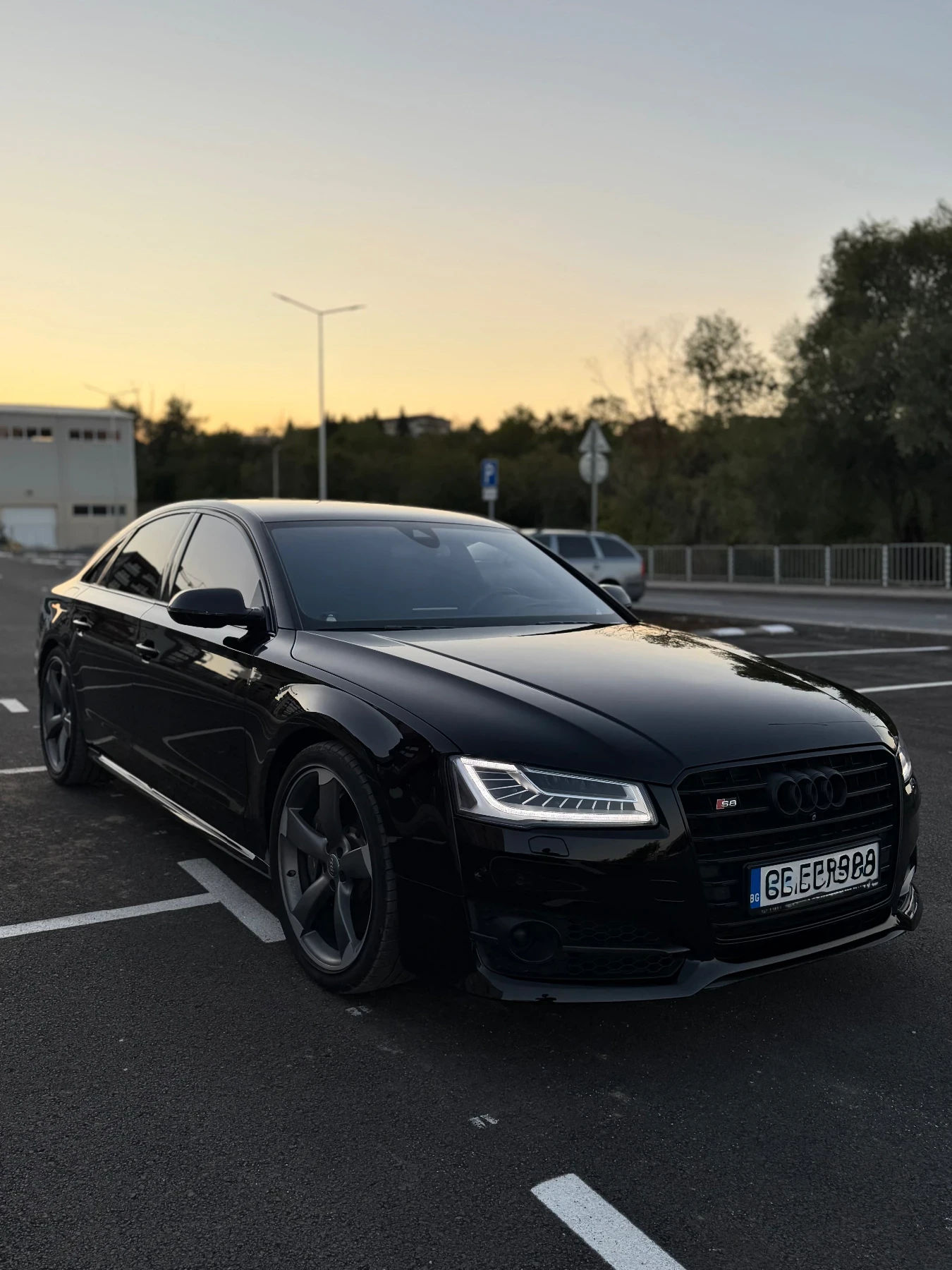 Audi S8 PLUS    EXCLUSIVE/CARBON/B&O/МАСАЖ