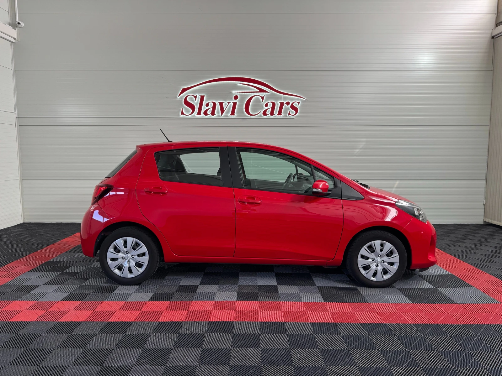 Toyota Yaris 1.0 VVT-i EURO 6B, снимка 8 - Автомобили и джипове - 56138013