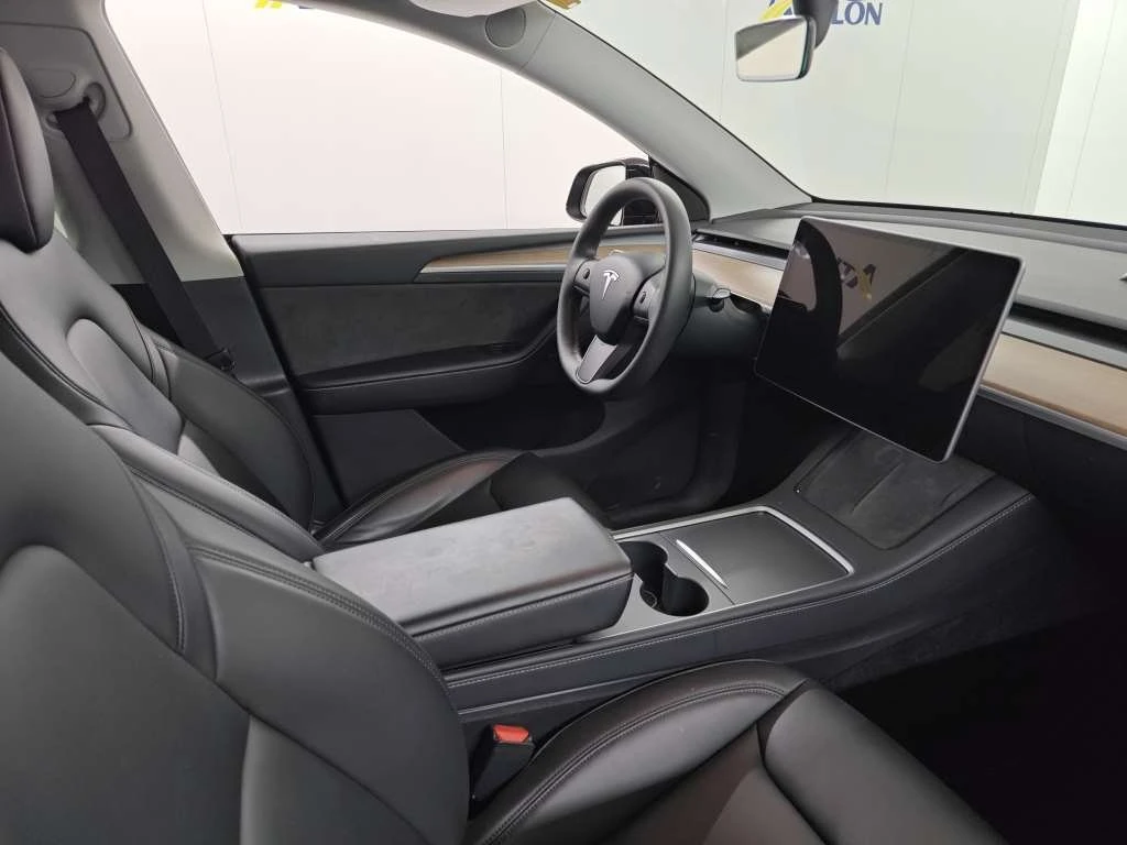 Tesla Model Y Long Range - Dual Motor, снимка 7 - Автомобили и джипове - 56317778