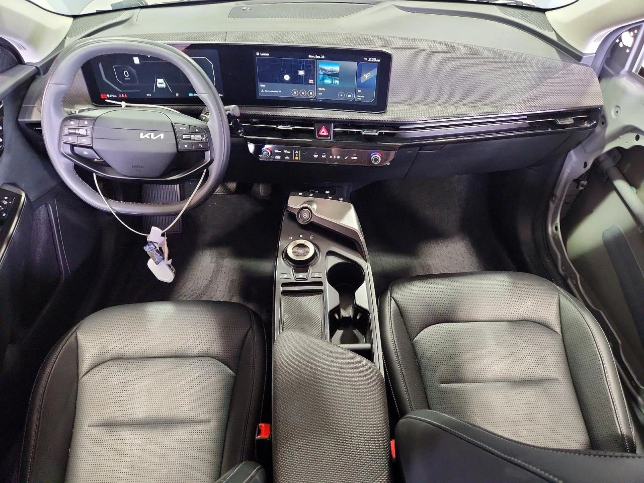 Kia EV6 Wind RWD, снимка 8 - Автомобили и джипове - 56405810