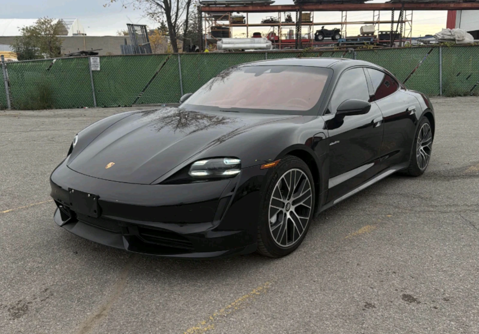 Porsche Taycan TURBO