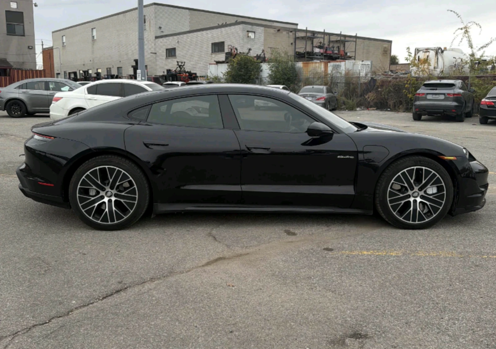 Porsche Taycan TURBO, снимка 3 - Автомобили и джипове - 56686867