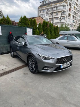 Infiniti Q30 Premium 4x4, снимка 1