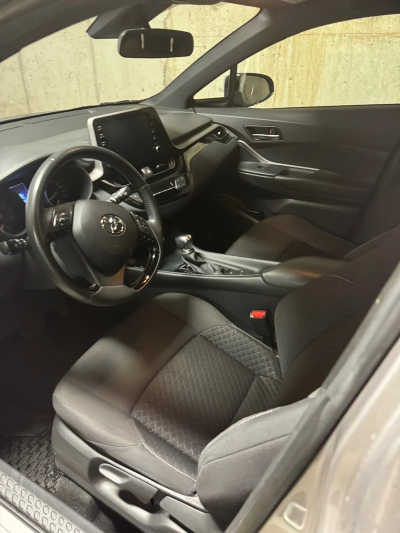 Toyota C-HR, снимка 5 - Автомобили и джипове - 47737863