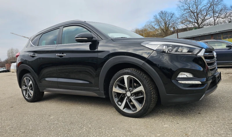 Hyundai Tucson 2.0 CRDI, снимка 2 - Автомобили и джипове - 48504000