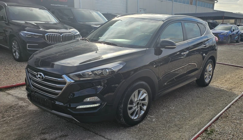 Hyundai Tucson 2.0 CRDI, снимка 4 - Автомобили и джипове - 48504000