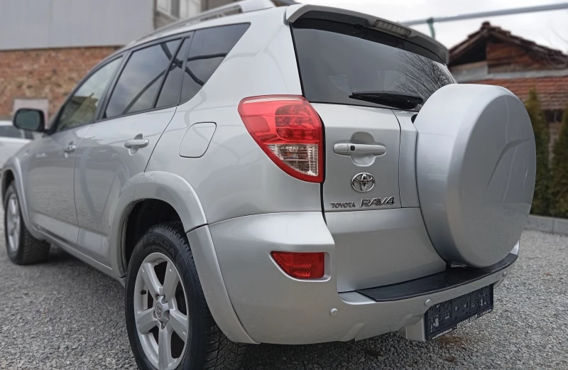 Toyota Rav4 2.2 D-CAT 177, снимка 13 - Автомобили и джипове - 49340572