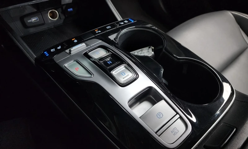 Hyundai Tucson Hybrid (Nx4) , снимка 8 - Автомобили и джипове - 52143683