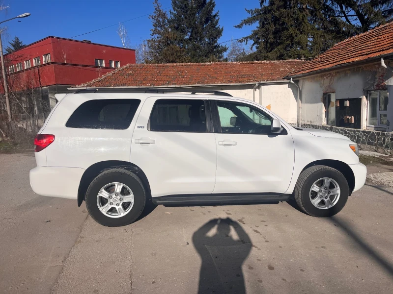 Toyota Sequoia, снимка 3 - Автомобили и джипове - 52807652
