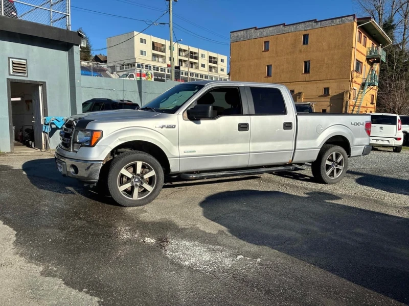 Ford F150 * 4WD SuperCrew * CARFAX * БЕЗ ПЪРВОНАЧАЛНА ВНОСКА, снимка 2 - Автомобили и джипове - 53179538