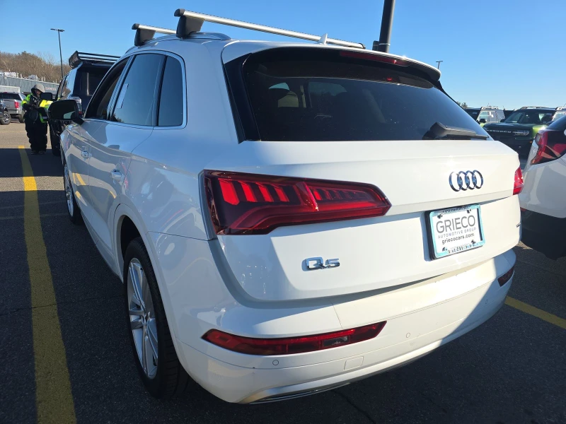 Audi Q5 2.0T* MATRIX* ДИГИТАЛНО* ТАБЛО* 360КАМЕРА* LANE* A, снимка 4 - Автомобили и джипове - 53275575