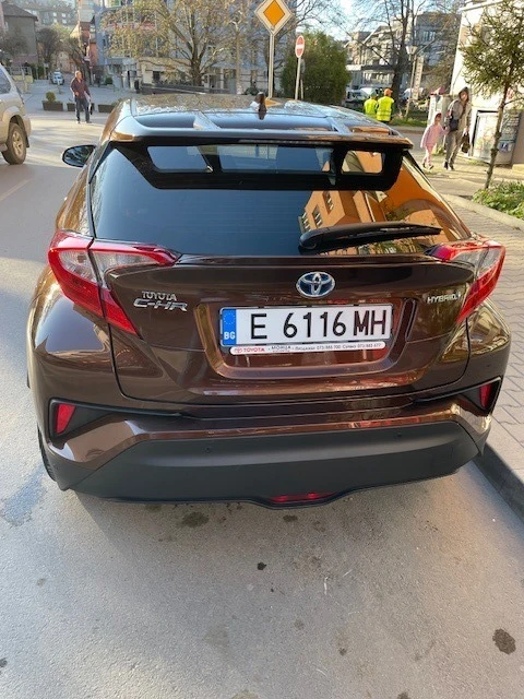 Toyota C-HR, снимка 4 - Автомобили и джипове - 46555323