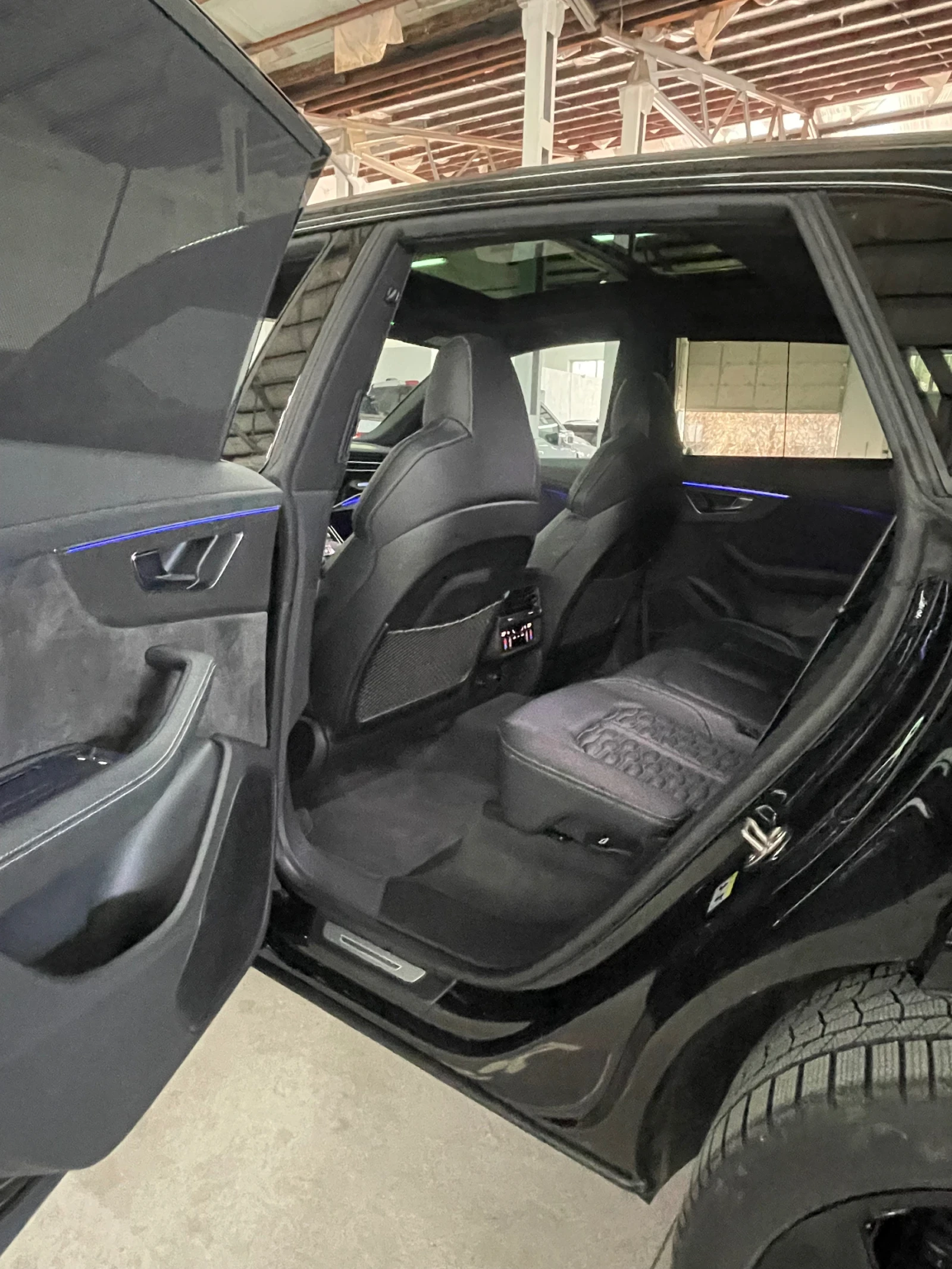 Audi RSQ8 B&O//360//, Matrix//!!! | Mobile.bg   14