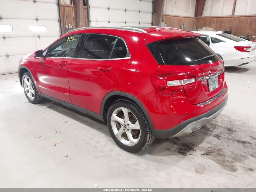 Mercedes-Benz GLA 250 2018 MERCEDES-BENZ GLA 250 4MATIC - изображение 6