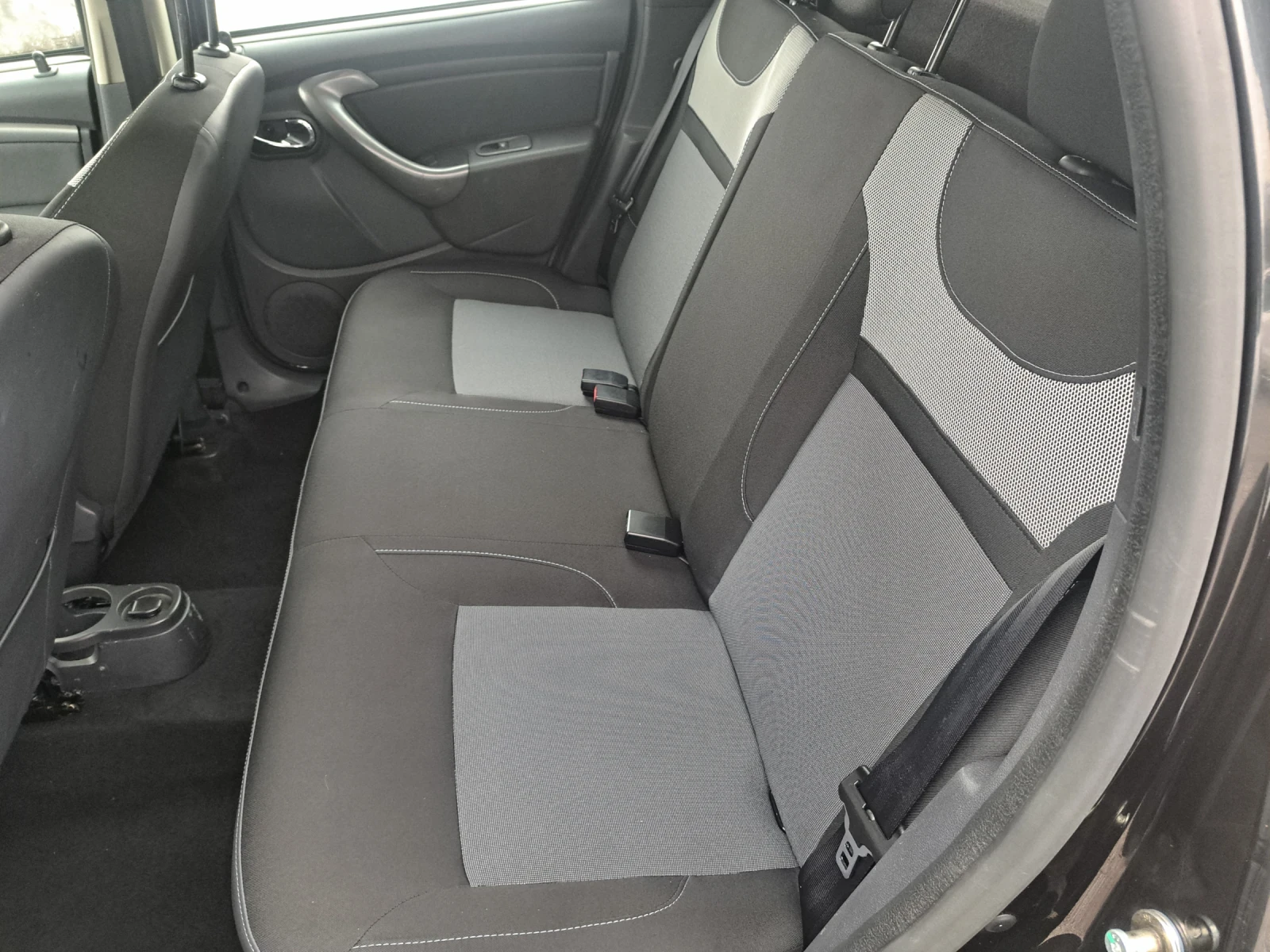 Dacia Duster 1.6 GPL EURO6 | Mobile.bg   11