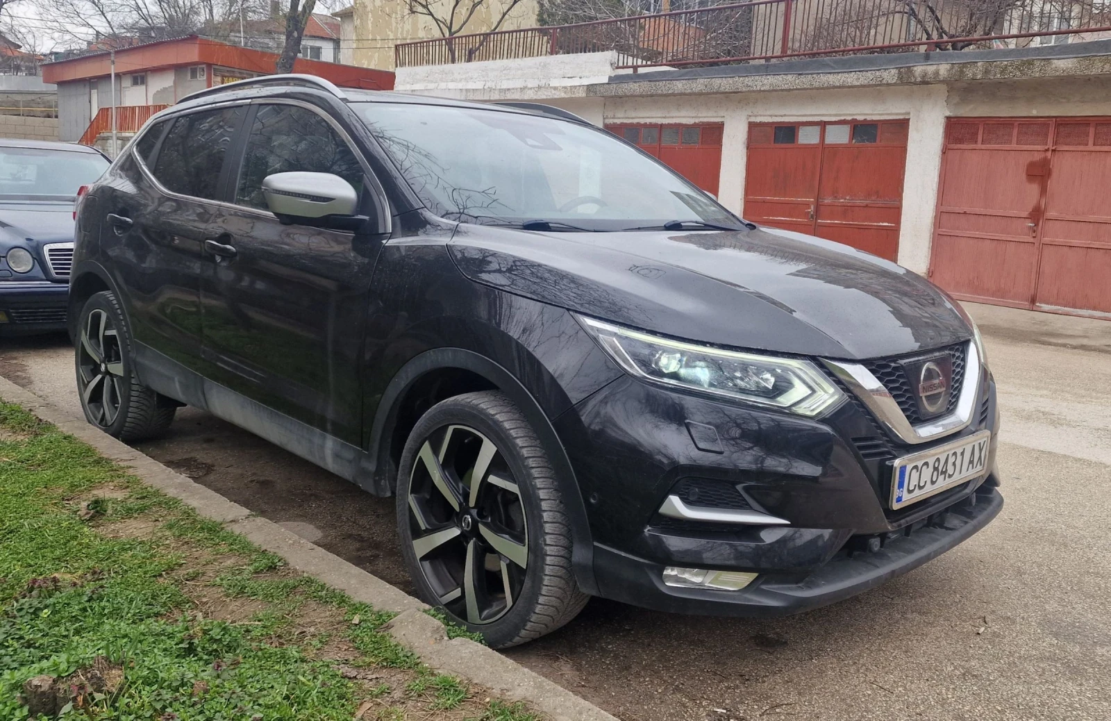Nissan Qashqai, снимка 7 - Автомобили и джипове - 53937735
