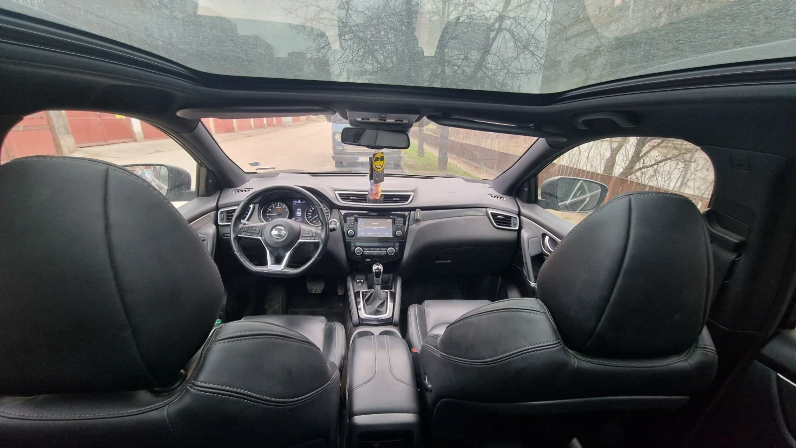 Nissan Qashqai, снимка 13 - Автомобили и джипове - 53937735