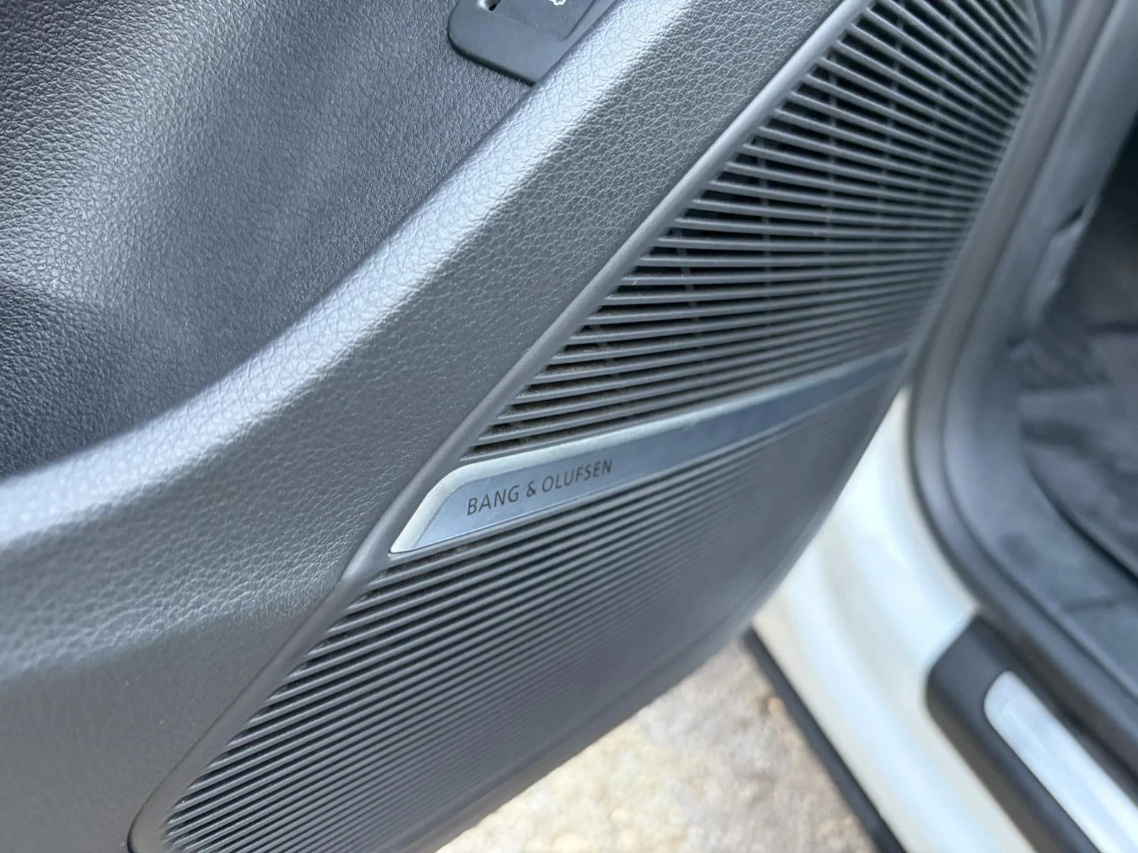 Audi Q8 50TDI/QUATTRO/B&O, снимка 11 - Автомобили и джипове - 53967932