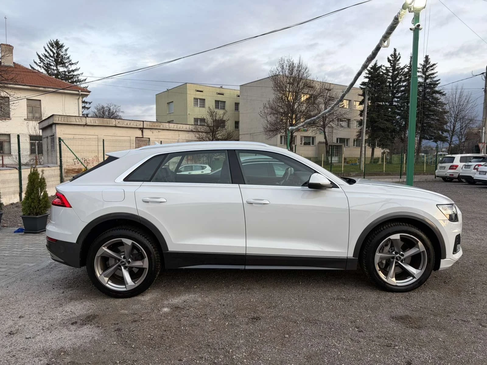 Audi Q8 50TDI/QUATTRO/B&O, снимка 4 - Автомобили и джипове - 53967932