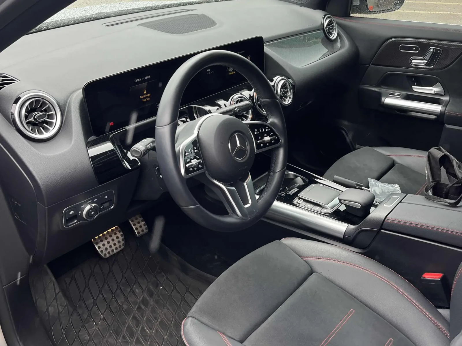Mercedes-Benz GLA 250 ПАНОРАМА * ПОДГРЕВИ * CARFAX * АВТО КРЕДИТ * , снимка 6 - Автомобили и джипове - 55064745