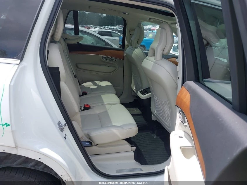 Volvo Xc90 * T6* 7 МЕСТА* ПАНО* 360* KEYLESS* Camera* ПОДГРЕВ, снимка 10 - Автомобили и джипове - 55434584