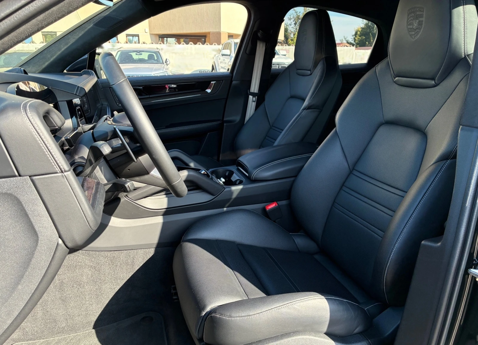Porsche Cayenne Coupe Turbo E-Hybrid GT Package Carbon, снимка 10 - Автомобили и джипове - 55951720