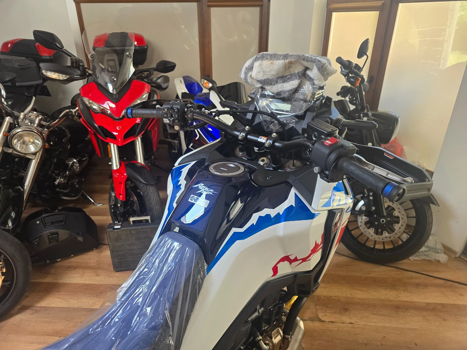 Honda Crf 1100 ES, снимка 15 - Мотоциклети и мототехника - 53599230