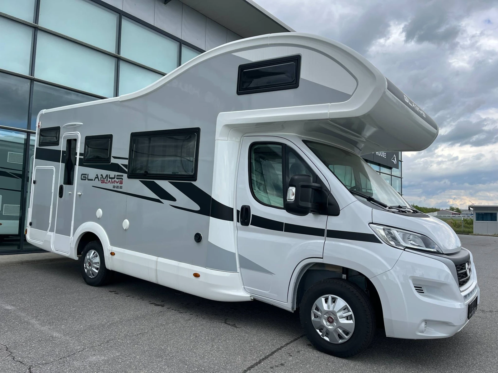 Кемпер McLouis 322 7 места Fiat* Солар* Медия* Камера