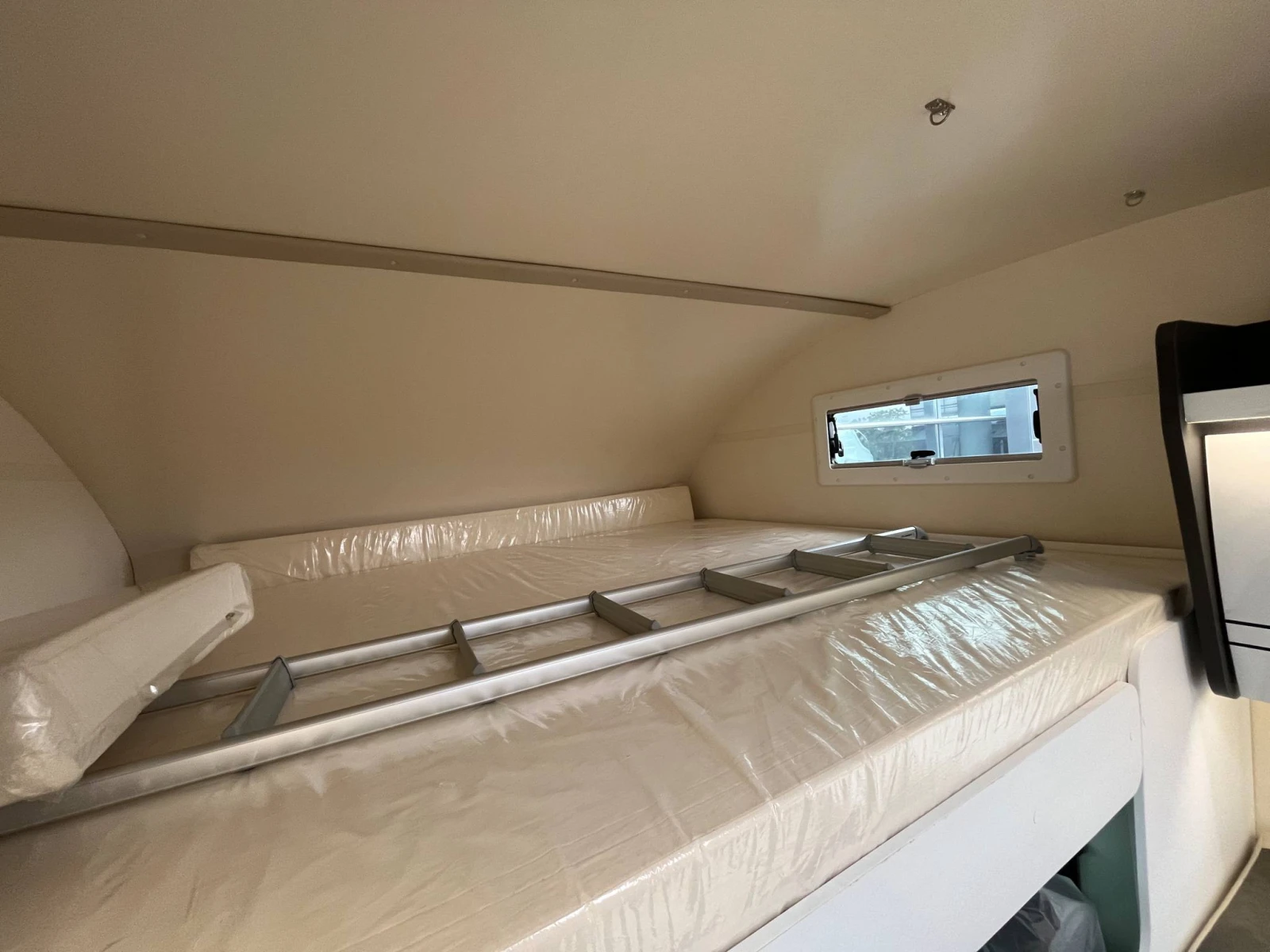 Кемпер McLouis 322 7 места Fiat* Солар* Медия* Камера, снимка 4 - Каравани и кемпери - 53899217