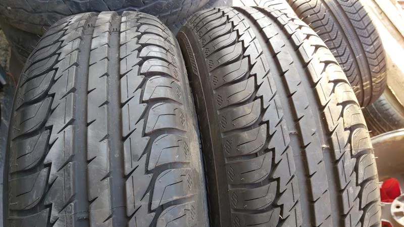 Гуми Летни 195/60R15, снимка 1 - Гуми и джанти - 27307282