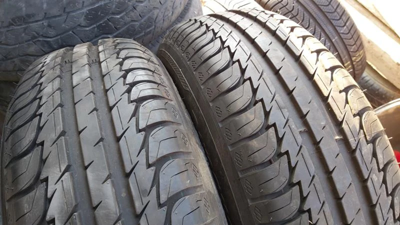 Гуми Летни 195/60R15, снимка 2 - Гуми и джанти - 27307282