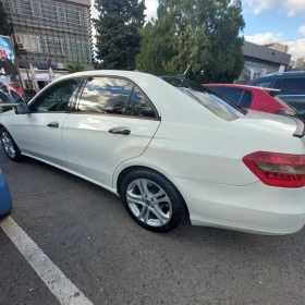 Mercedes-Benz E 200, снимка 3